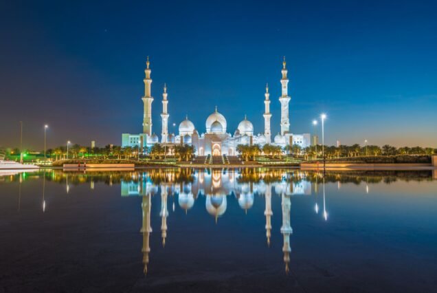 A Sharing Tour of Sunset at Sheikh Zayed Mosque Abu Dhabi